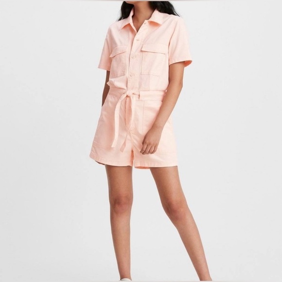 Levi's NEW Soft Surplus Coverall Romper In Light Pink Peach Size Small - Picture 1 of 10
